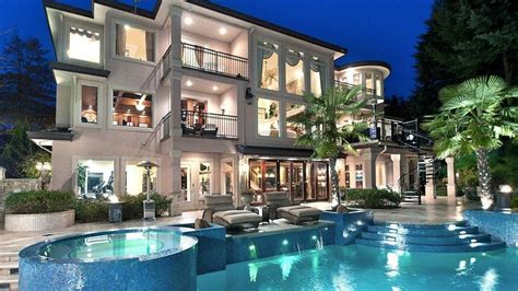 Luxury Mansion With Beautiful Pool Luxury Homes Beautiful Mansions