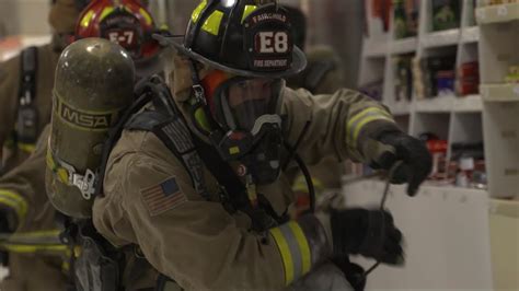 Us Air Force Firefighters Rapid Intervention Crew Training Youtube