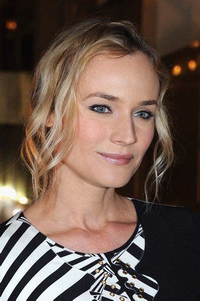 Diane Kruger Bobby Pinned Updo Diane Kruger Curly Hair Specialist Curly Hair Styles