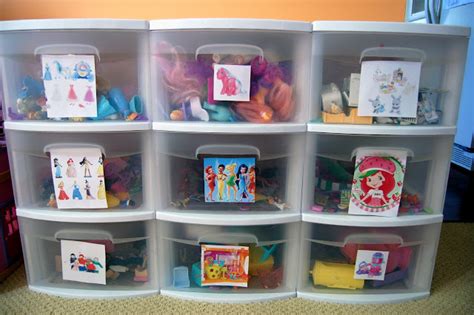 10 toy storage containers that these clear plastic boxes make great sensory bins as well! 30 Awesome Toy Storage Ideas - Simplify Create Inspire