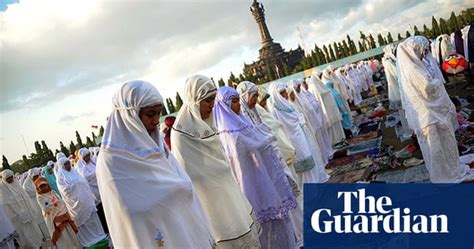 Eid Al Fitr Festival Begins In Pictures World News The Guardian