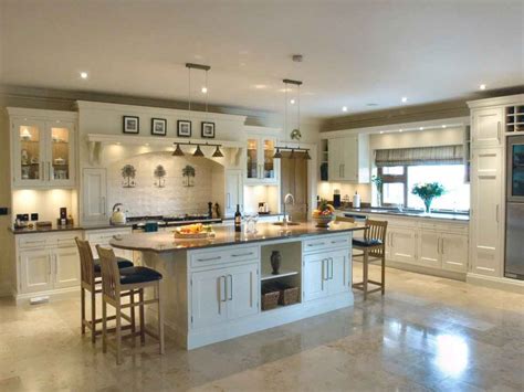 Browse photos of kitchen designs. Traditional Kitchen Designs And Elements - TheyDesign.net ...