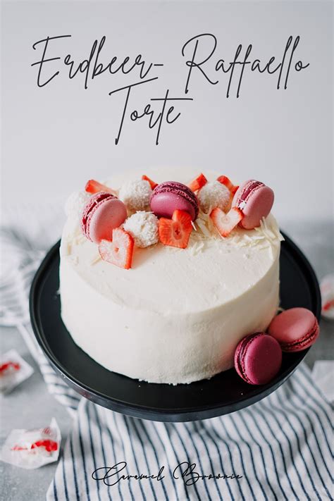 Dekoriere den kuchen abschließend mit ferrero rocher sowie raffaello und stelle ihn für etwa eine stunde in den kühlschrank, damit die ganache fest werden kann. Erdbeer-Raffaello Torte | Kuchen und torten, Erdbeer ...