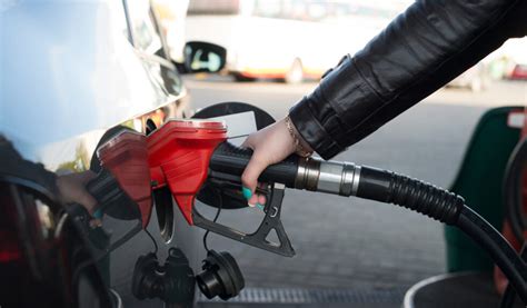 How To Save On Fuel And Have A Hassle Free Car Auto Repair In
