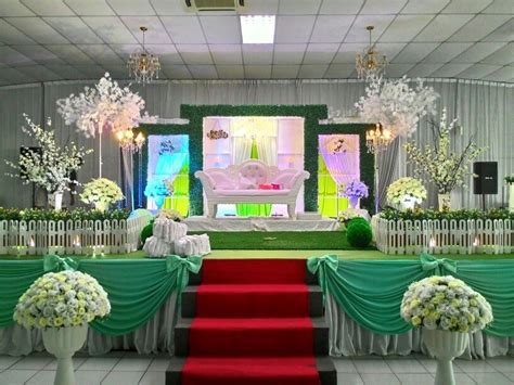 Find the best garden wedding venues in your area and compare prices, availability, and reviews. Malay wedding garden theme pelamin at dewan. | Malay ...