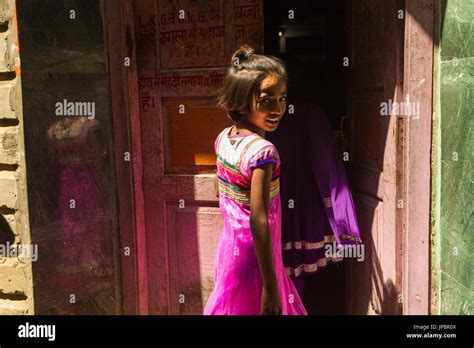 Indian Girl India Uttar Pradesh Hi Res Stock Photography And Images Alamy