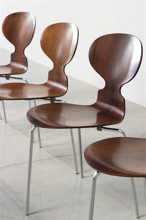 Antique chair styles reflect the sensibilities of the periods in which they were manufactured. Jacobsen Arne set of five Ant Rosewood chairs Fritz Hansen Denmark | furniture love
