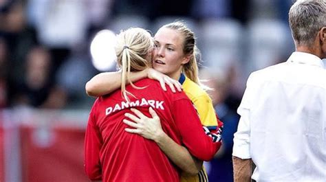 Mundial Femenil El Beso Viral De Magdalena Eriksson Y Pernille Harder