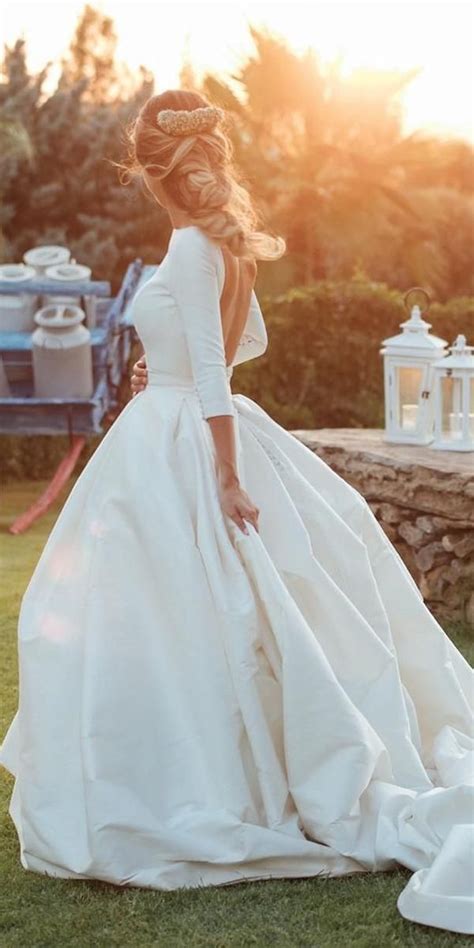 Simple Wedding Dresses 27 Best Looks Expert Tips Faqs Artofit