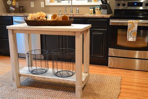 A rustic wood kitchen island lends itself to almost any decor. KRUSE'S WORKSHOP: A Rustic Reclaimed Wood Island