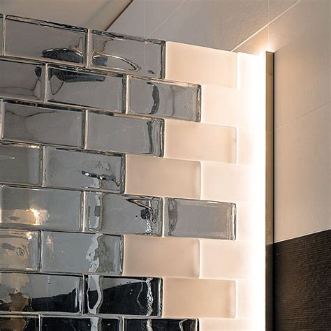 Das badezimmer ist der raum, in dem wir uns selbst mehr zeit widmen und entspannung und seves glassblock glasbausteine sind wasserresistent und leicht zu reinigen. Fuchs Design Glasziegel Crystal Collection (Klar ...