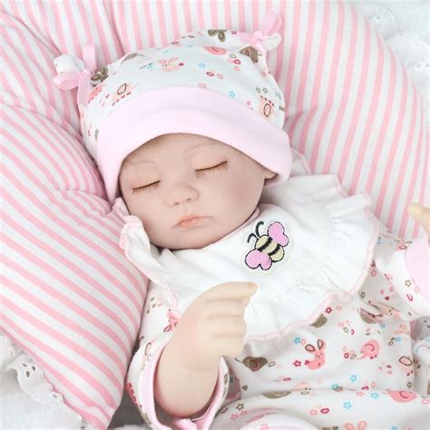bebe reborn muñeca recién nacida kaydora 42 cm silicona 2 949 00 en mercado libre