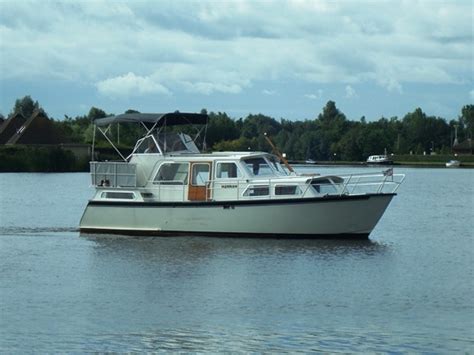 Hannah Boat Charter Holland