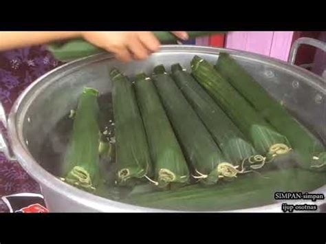 Lantas bagaimana cara membuat lontong sebagai bahan utama jajanan lontong sayur ini. Cara Bikin Lontong Dari Plastik - Cara Membuat Lontong ...