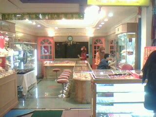 Thank goodness for polycarbonate glass! KEDAI EMAS SHSHA JEWELS: KEDAI KAMI DI KOMPLEKS PKNS SHAH ALAM