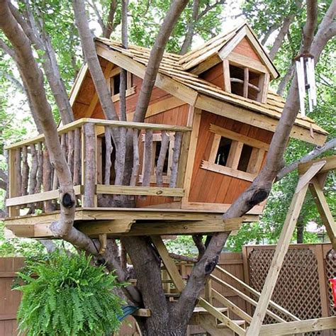 Diy Treehouse Ideas And Helpful Building Tips Tree House Diy