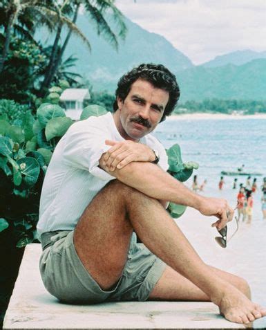 Tom Selleck A Handsome Man Showing Off His Assets Tom Selleck Toms Actor