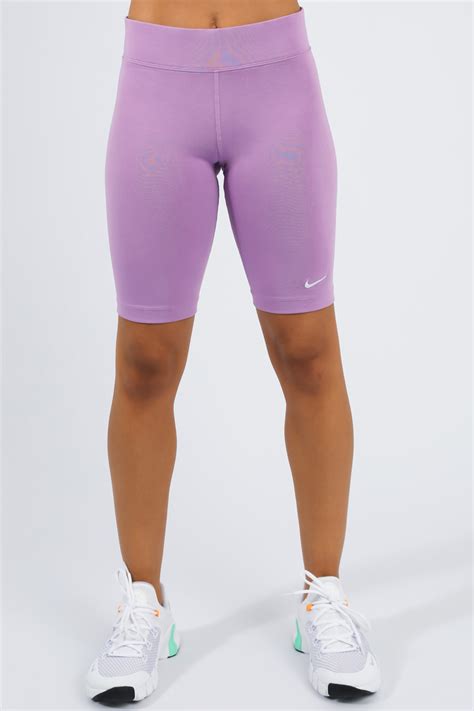 What To Wear With Purple Bike Shorts For Women