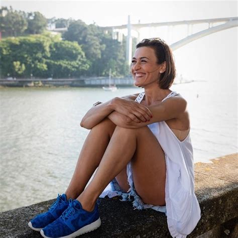 Mas neste início de 2021, enquanto estava a. Fátima Lopes deslumbra no Porto... com pernas de sonho ...