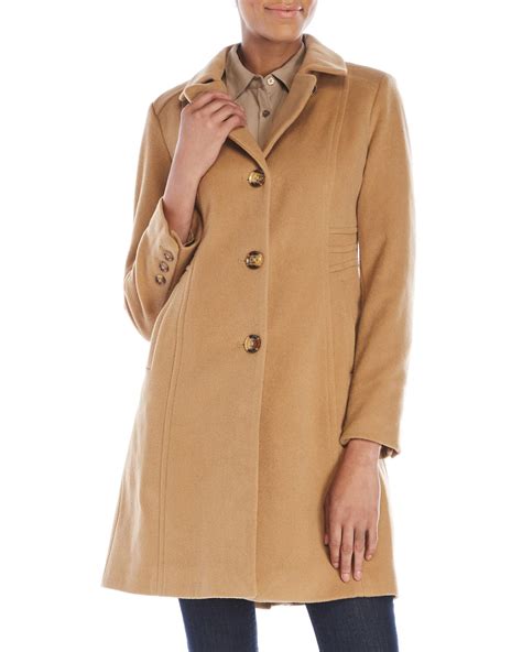 Wonderfully warm wool is interwoven with the softest cashmere to create this stunningly sleek walker coat from anne klein. Anne Klein Petite Single-Breasted Wool Coat in Camel ...