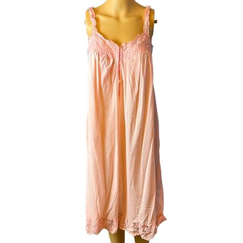 vintage intimates and sleepwear vintage 6s 70s pink silky soft nylon kayser nightgown w bra