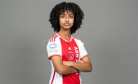 Meet Lily Yohannes The 16 Year Old American Making Champions League
