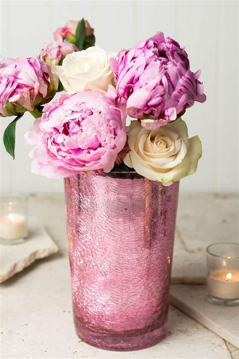 See more ideas about flower vases, head vase, head planters. Pink Crackled Glass 8in Vase | Pink vase, Flower vases ...