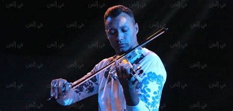 حسين فهمي حصد رسميا لقب زوج مخلوع فقبل أسابيع حيث تنازلت زوجته السابقة رنا القصيبي عن كافة حقوقها المادية مقابل تطليقها منه، وهو ما وافقت عليه المكمة، وقبل يوم واحد فعلت النجمة زينة الشيئ نفسه مع الفنان أحمد عز. أحمد الشامي يساند "واما" في أولى حفلات الفريق بعد زواجه ...