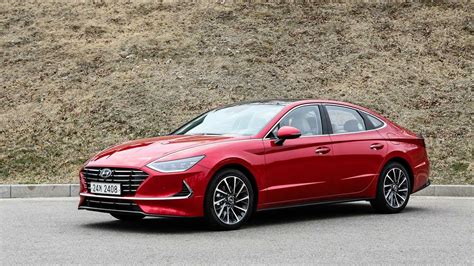 The 2021 hyundai sonata has a lower profile and wider stance, coupled with a modern cabin with see how the 2020 sonata sel matches up against the 2020 toyota camry se and 2020 honda. 2020 Hyundai Sonata First Drive: Korea Goes All In
