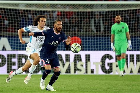 L1 Première Balle De Match Pour Le Paris Sg