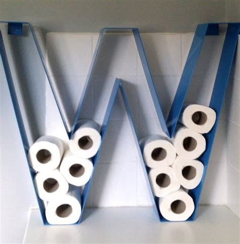 Que vous le vouliez ou non, les toilettes sont aujourd'hui un passage obligatoire pour ce support papier toilette original tient sa principale force au niveau de son design et de sa conception. Épinglé sur Decoration maison