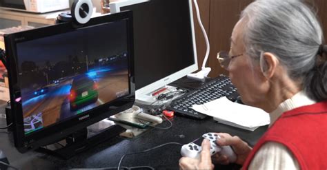 meet hamako mori a 90 year old gamer grandma from japan