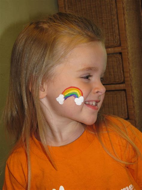 39 Easy Christmas Face Painting Ideas For Kids