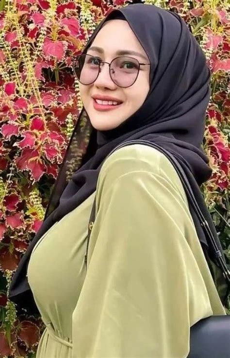 Pin By Aria On Menonjol Muslim Women Fashion Beautiful Thai