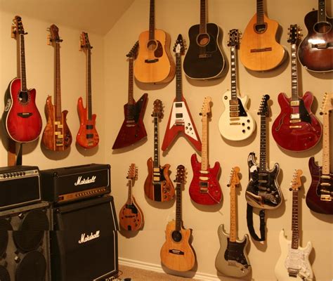 If you have one of the guitars on this website, please contribute with your data (year, serial, ecc.). Don't Get Me Started: My Little Guitar Collection...