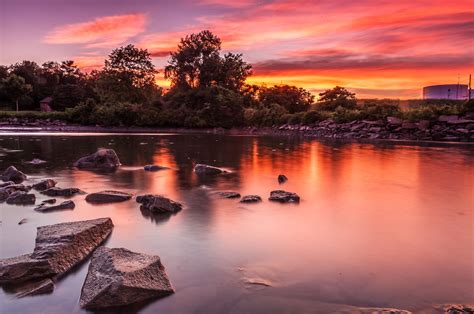 Stunning Sunset Drapes The Ashokan Reservoir In Upstate New York