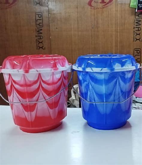 Polished Platic Double Colour Plastics Bucket For Kitchen Feature