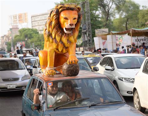 #pakistanelections2018 as per rules,election commission of pakistan(ecp)officials are bound to provide results on form 45,instead results were handed out on plain paper in khi&hyderabad. Pakistan election results update: Who won the Pakistan ...