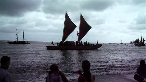 Ancient Polynesian Sailing Canoes Enter Hilo Bay 6 19 2011 2 Youtube