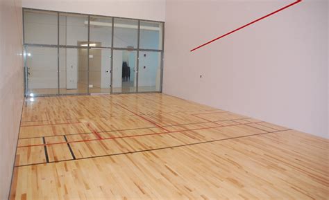 This article explains racquetball doubles rules in serve, teamplay and faults. Racquetball - Quick Guide - Tutorialspoint