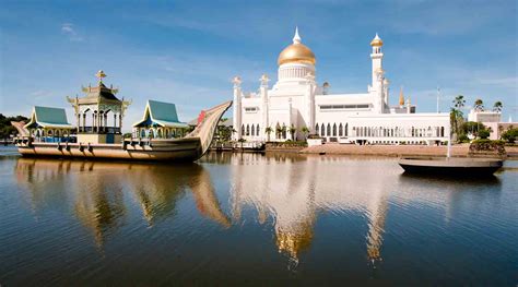 Brunei Travel Guide The Art Of Travel Wander Explore Discover