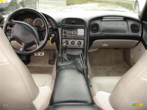 1999 Chevrolet Corvette Coupe Light Oak Dashboard Photo 47833217
