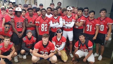 Warrior Football – Football – Victoria West High School