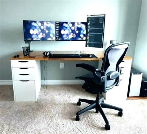 It's simple and efficient and will manage. Contemporary Cool Desk Setups in 2020 | Home office setup ...
