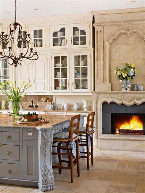 9 Heartwarming Kitchens With Fireplaces Art Of The Home