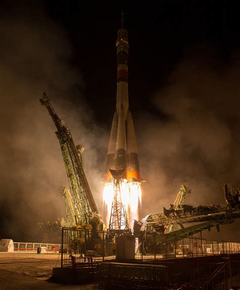 Photos: Soyuz Rocket Blasts Off with Russian-American ISS Crew Trio - Soyuz MS-06 | Spaceflight101