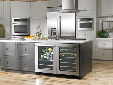 I love my jenn air appliances, they've been in a year now. Jenn-Air Appliances