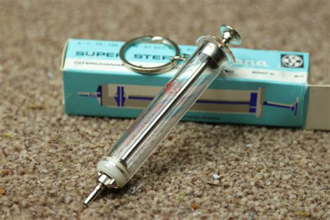 Keyring Vintage Medical Syringe Vintage Syringe Nurse T Etsy