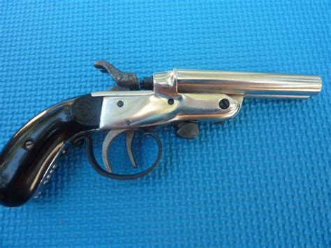 Rossi Amadeo Double Barrel Double Trigger 22 Derringer3 78 For Sale At 10637619