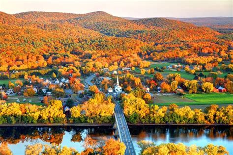 The Top 15 Spots To See Fall Foliage In New England New England Fall